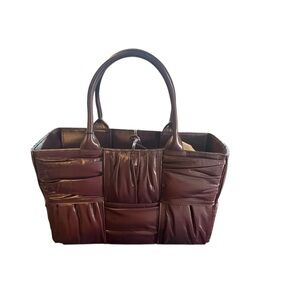NWT Bottega Veneta Leather Foulard Intrecciato Pleated Small Arco Tote